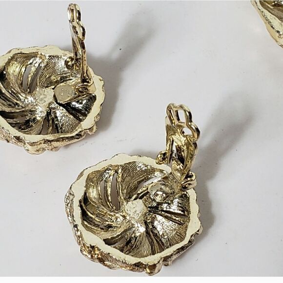 VINTAGE Swirl Pinwheel Brooch & Clip-on Earrings Set - Picture 5 of 6
